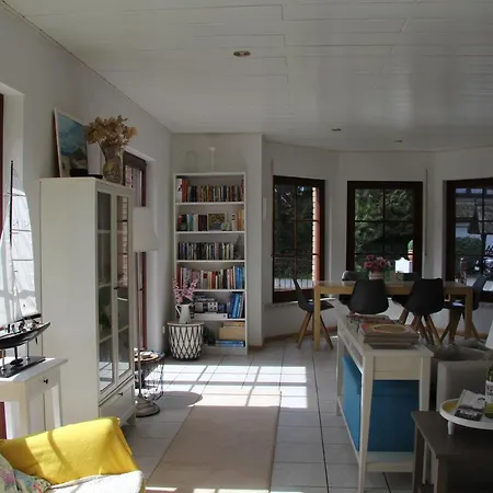 Freistehendes Wohnhaus Mit 3 Sz Fur 6 Personen Holiday home