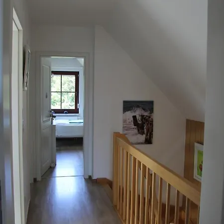 Freistehendes Wohnhaus Mit 3 Sz Fur 6 Personen Holiday home *