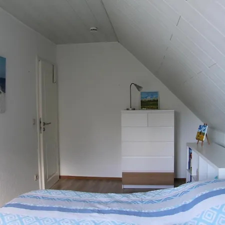 Freistehendes Wohnhaus Mit 3 Sz Fur 6 Personen Holiday home Zingst