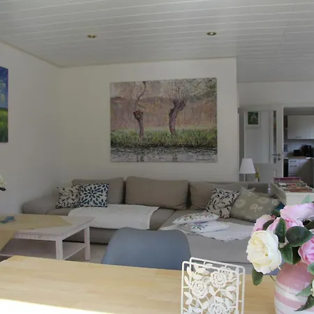 Freistehendes Wohnhaus Mit 3 Sz Fur 6 Personen Holiday home Zingst