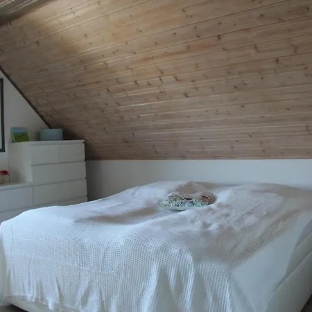 Freistehendes Wohnhaus Mit 3 Sz Fur 6 Personen